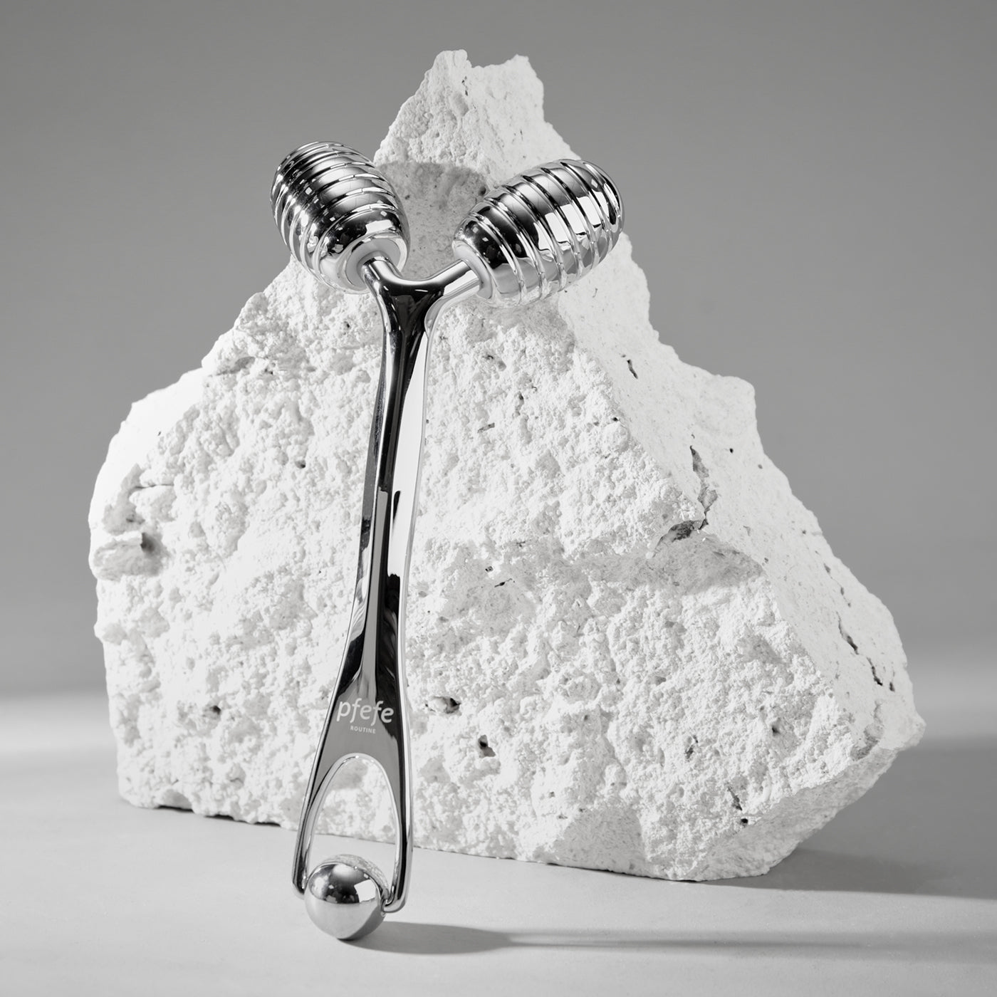 PFEFE Whale Face Roller